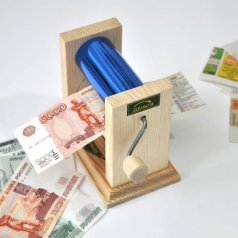 Прикол "Машинка для печатания денег"