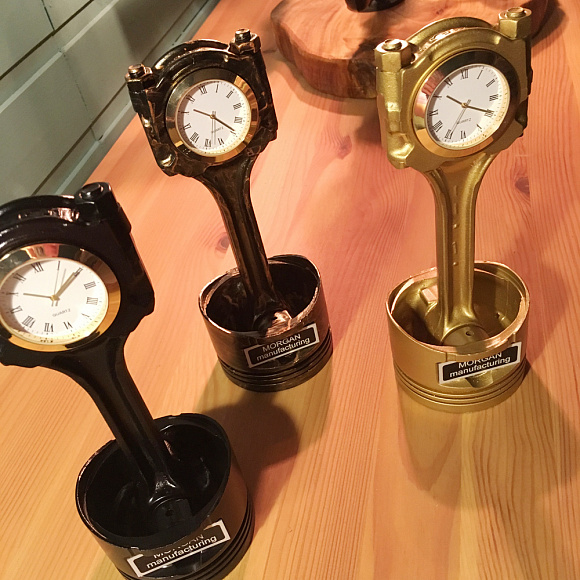 Часы настольные "Поршень"