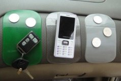 Коврик-универсальный держатель для авто прозрачный