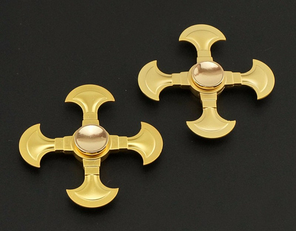 Спиннер S20 4 лепестка золотой